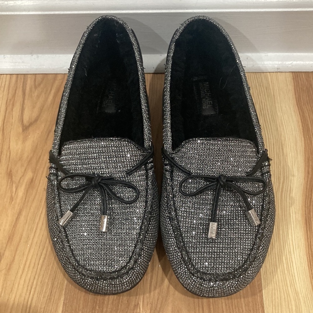 Women’s Michael Kors flats - Picture 2 of 4